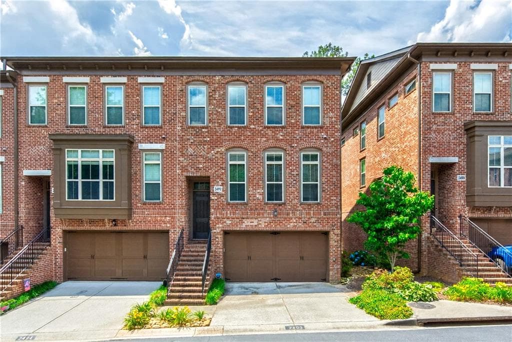 3 bedroom, 4 bathroom, 2,331 sq ft townhouse for sale at 2492 Crescent Park Court 16, Atlanta, GA 30339