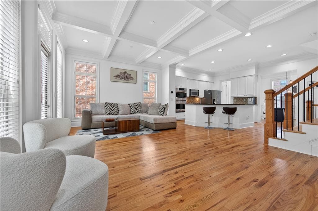 3 bedroom, 4 bathroom, 2,331 sq ft townhouse for sale at 2492 Crescent Park Court 16, Atlanta, GA 30339 — photo 2