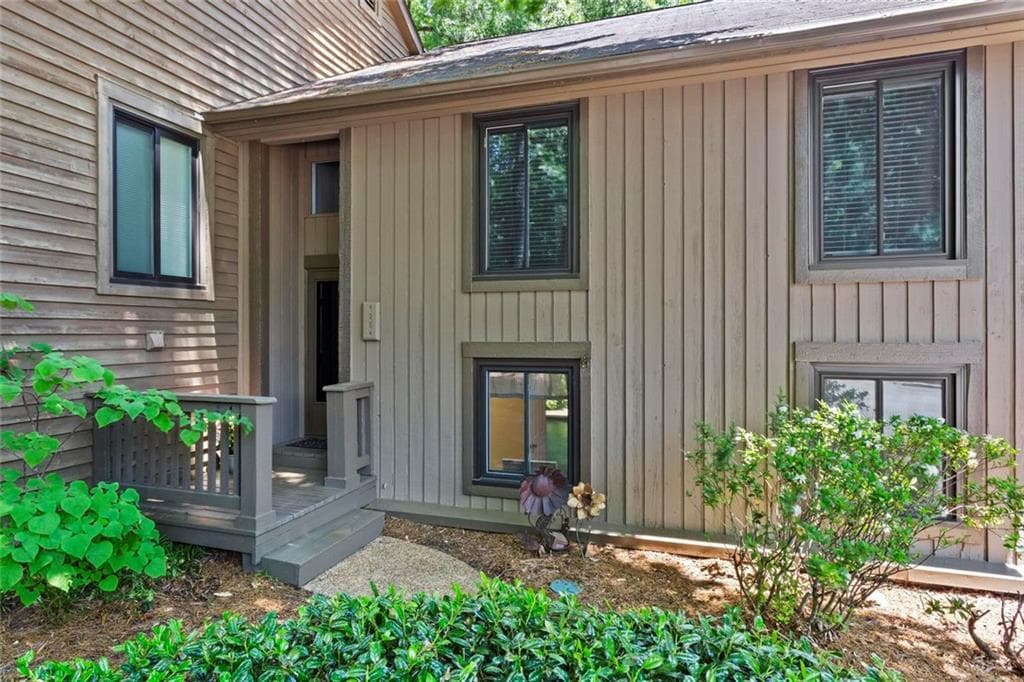3 bedroom, 3 bathroom, 1,804 sq ft condominium sold at 4254 D'Youville Trace, Atlanta, GA 30341