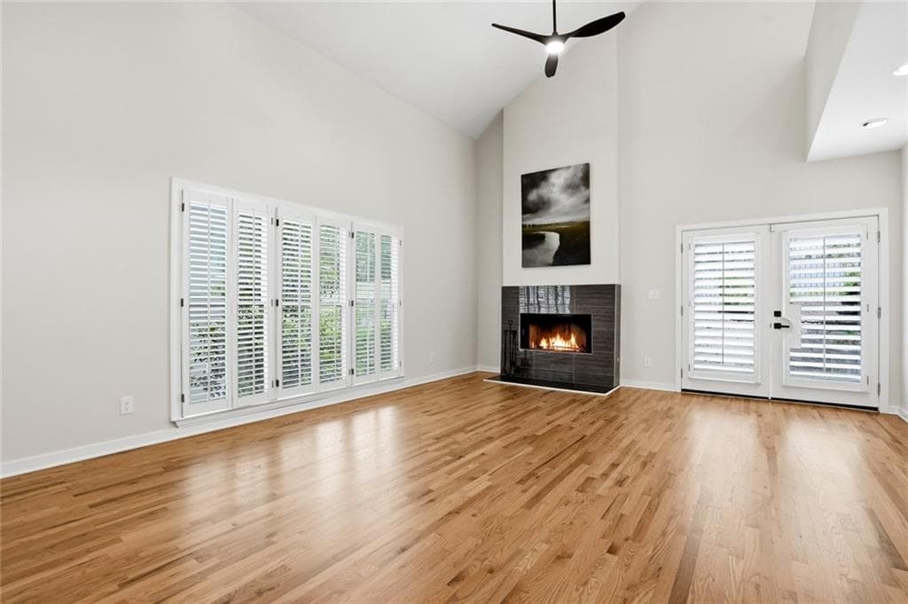 3 bedroom, 3 bathroom, 2,398 sq ft single family residence for sale at 10210 Kinross Road, Roswell, GA 30076 — photo 7