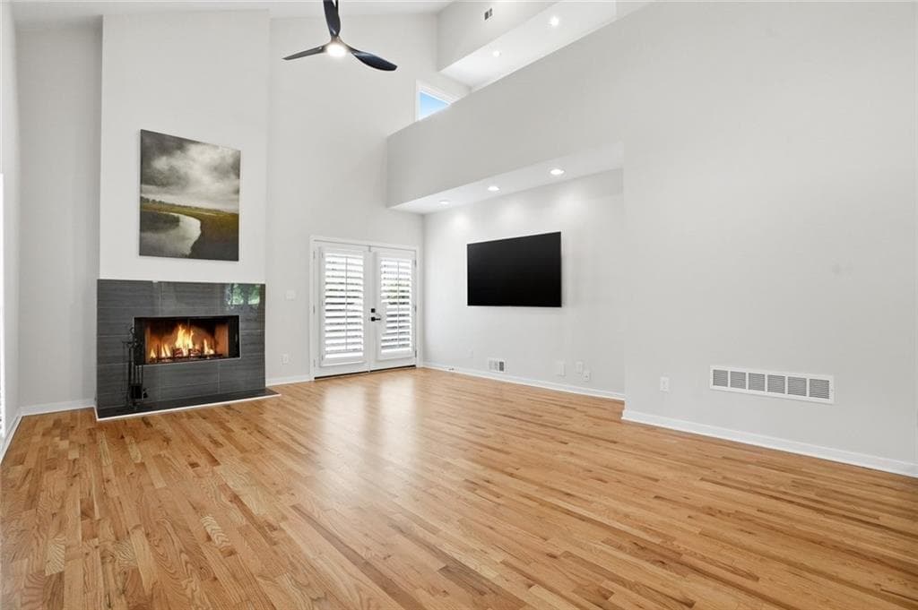 3 bedroom, 3 bathroom, 2,398 sq ft single family residence for sale at 10210 Kinross Road, Roswell, GA 30076 — photo 8
