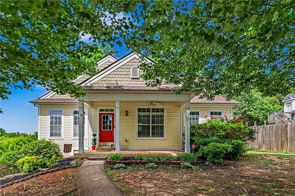 3 bedroom, 3 bathroom, 1,842 sq ft single family residence for sale at 2685 Mariner Way, Villa Rica, GA 30180 — photo 1 of 33
