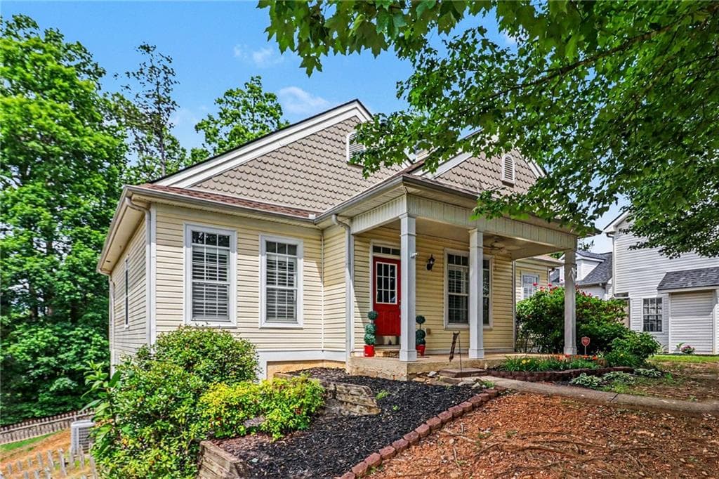 3 bedroom, 3 bathroom, 1,842 sq ft single family residence for sale at 2685 Mariner Way, Villa Rica, GA 30180 — photo 2