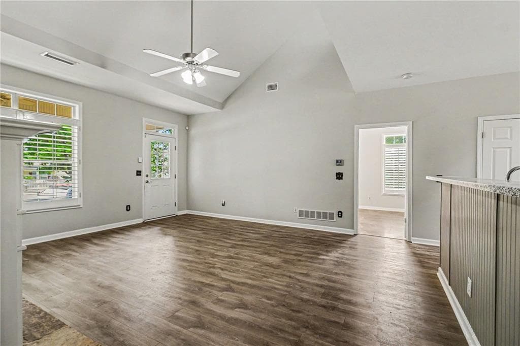 3 bedroom, 3 bathroom, 1,842 sq ft single family residence for sale at 2685 Mariner Way, Villa Rica, GA 30180 — photo 6