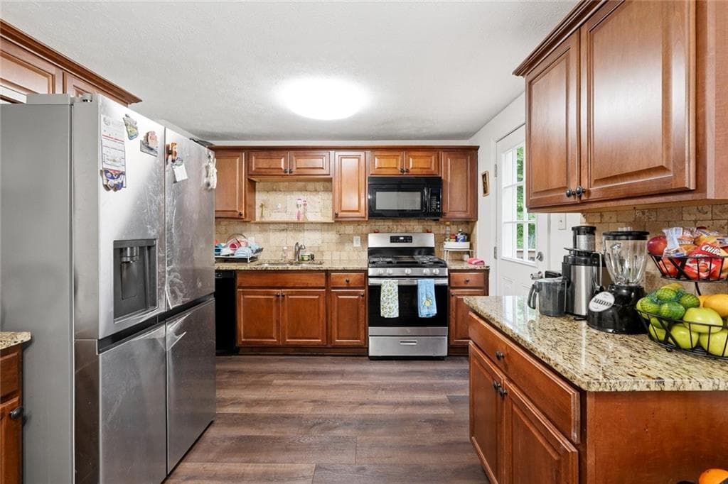 4 bedroom, 2 bathroom, 1,499 sq ft single family residence for sale at 3775 Somerset Drive, Marietta, GA 30064 — photo 9