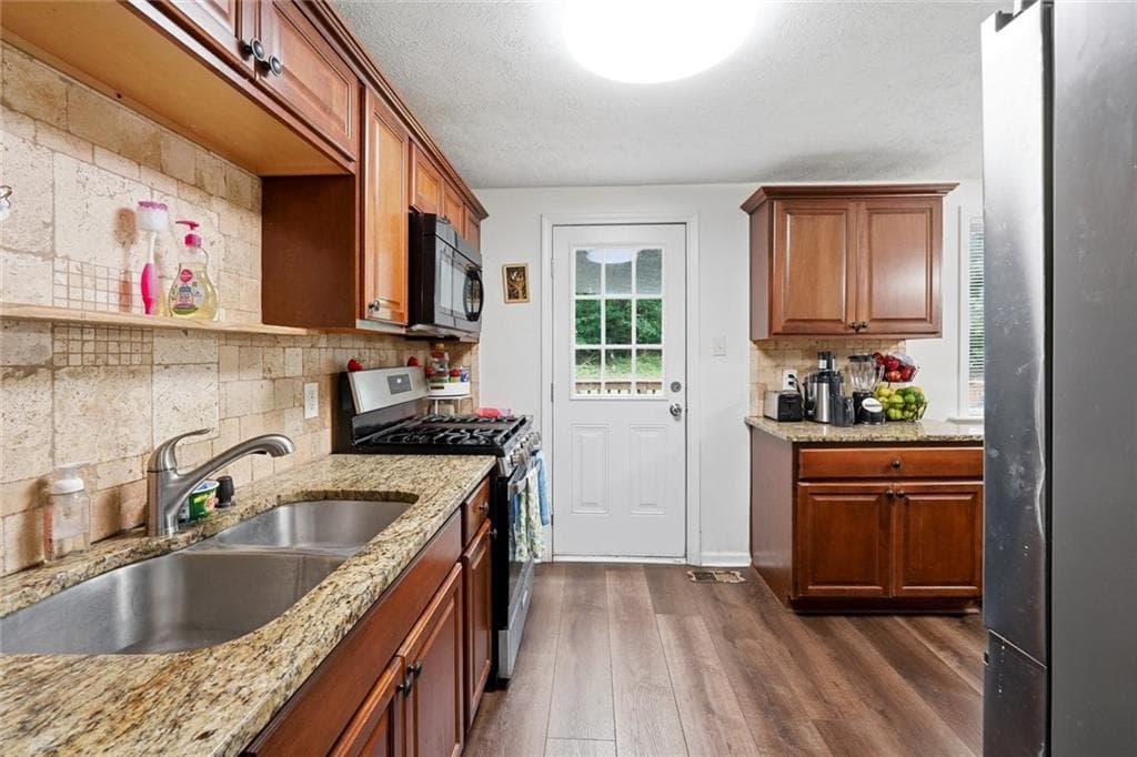 4 bedroom, 2 bathroom, 1,499 sq ft single family residence for sale at 3775 Somerset Drive, Marietta, GA 30064 — photo 10