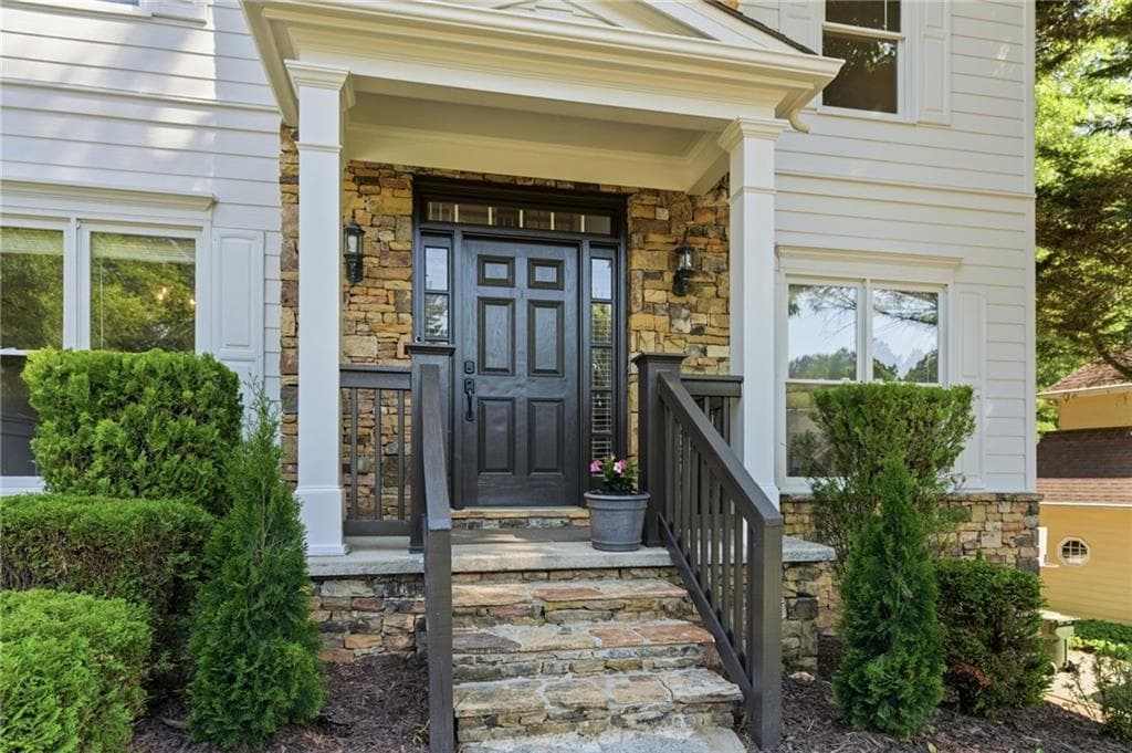 5 bedroom, 3 bathroom, 3,909 sq ft single family residence under contract at 8470 River Walk Landing, Johns Creek, GA 30024 — photo 2