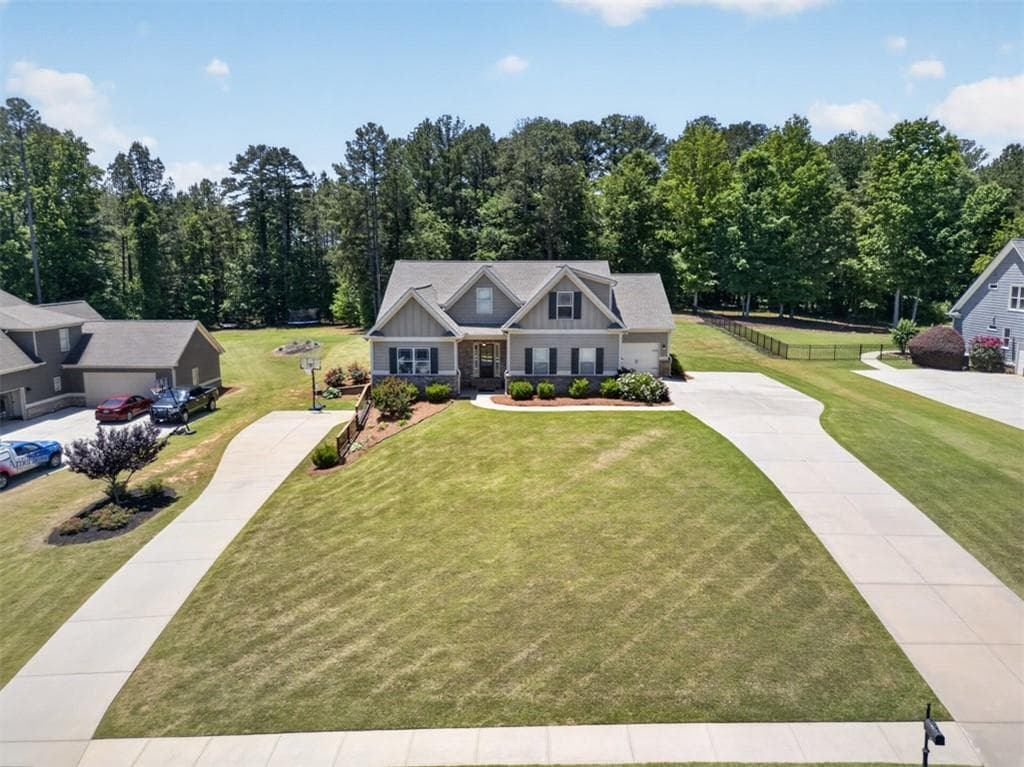 6 bedroom, 5 bathroom, 5,159 sq ft single family residence for sale at 1171 Sterling Lake Drive, Jefferson, GA 30549 — photo 5
