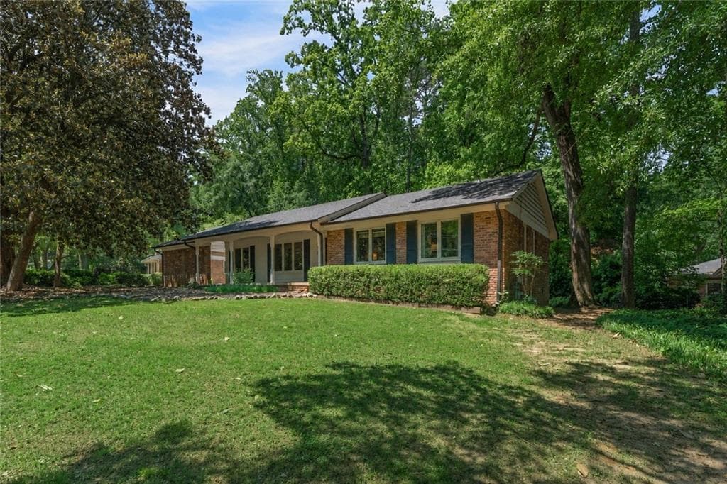 3 bedroom, 2 bathroom, 1,700 sq ft single family residence sold at 2564 Lake Flair Circle, Atlanta, GA 30345