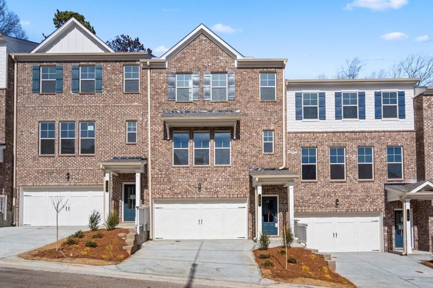 3 bedroom, 4 bathroom, 2,018 sq ft townhouse for sale at 209 Matson Run, Mableton, GA 30126 — photo 1 of 39