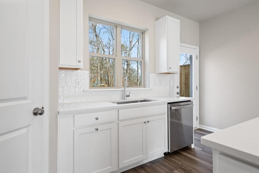 3 bedroom, 4 bathroom, 2,018 sq ft townhouse for sale at 209 Matson Run, Mableton, GA 30126 — photo 7