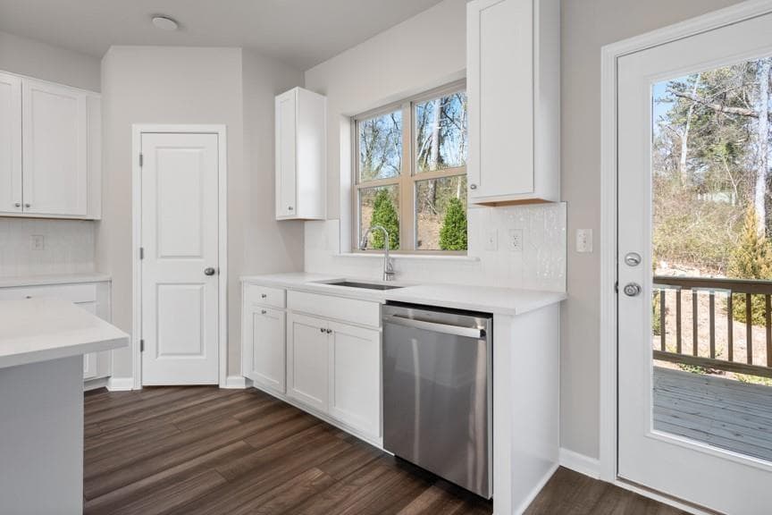 3 bedroom, 4 bathroom, 2,018 sq ft townhouse for sale at 209 Matson Run, Mableton, GA 30126 — photo 8