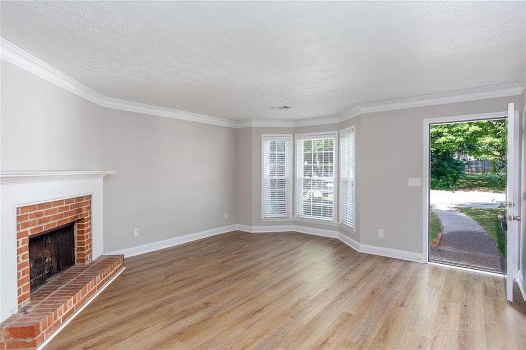 2 bedroom, 3 bathroom, 1,292 sq ft townhouse for sale at 2933 Lexington Trace Drive, Smyrna, GA 30080 — photo 4