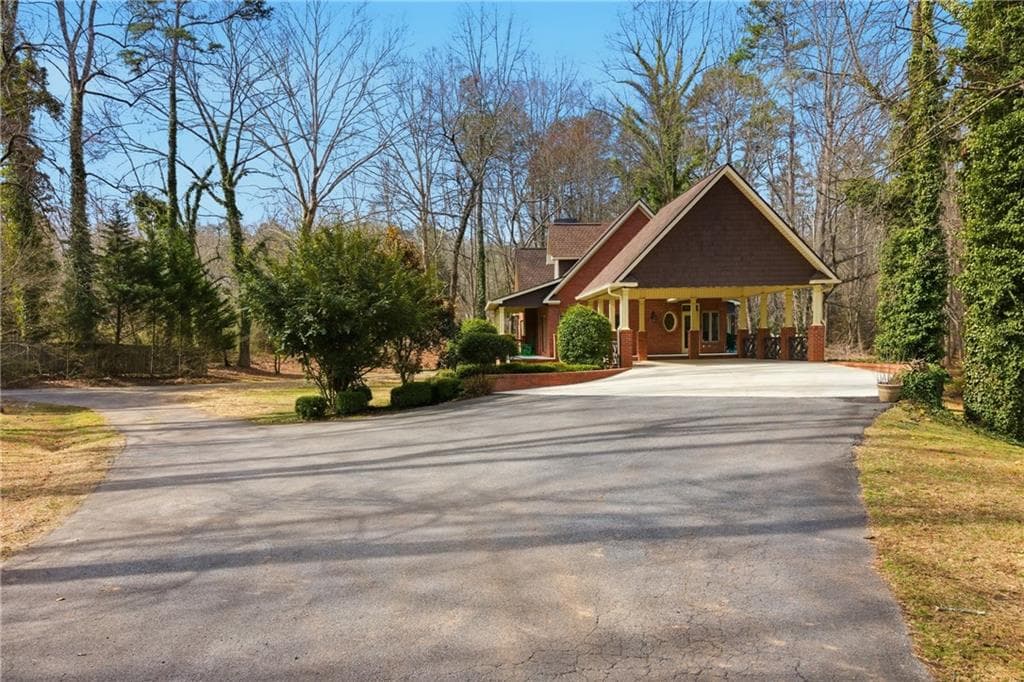 4 bedroom, 4 bathroom, 3,235 sq ft single family residence under contract at 151 Ivy Street, Demorest, GA 30535 — photo 8