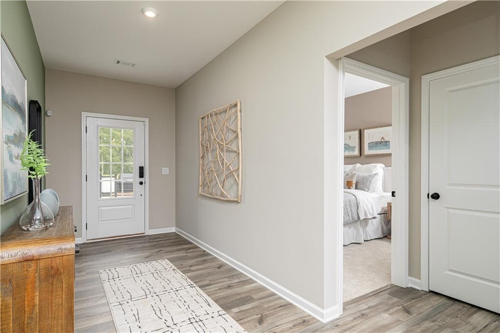 4 bedroom, 3 bathroom, 2,455 sq ft single family residence under contract at 510 Jasmine Woods Drive, Lawrenceville, GA 30046 — photo 5