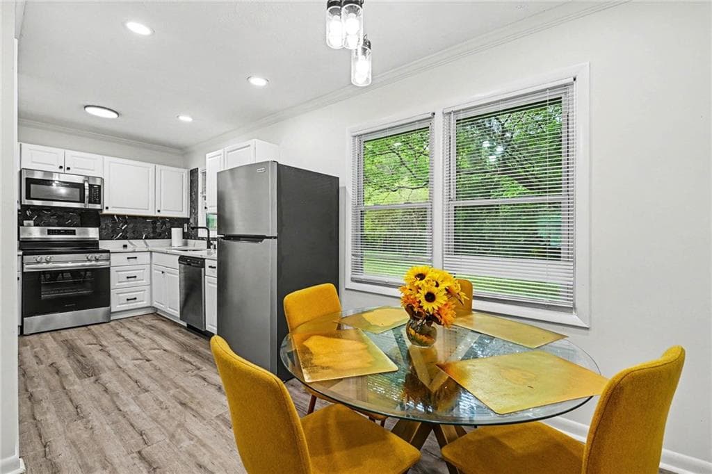 3 bedroom, 2 bathroom, 1,014 sq ft single family residence under contract at 3042 Cottonwood Drive, Atlanta, GA 30316 — photo 7