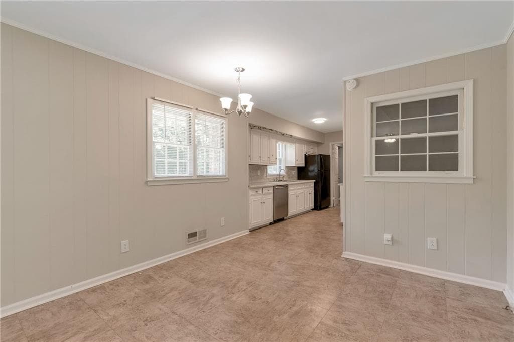 3 bedroom, 2 bathroom, 2,105 sq ft single family residence for sale at 1289 Renee Drive, Lilburn, GA 30047 — photo 9