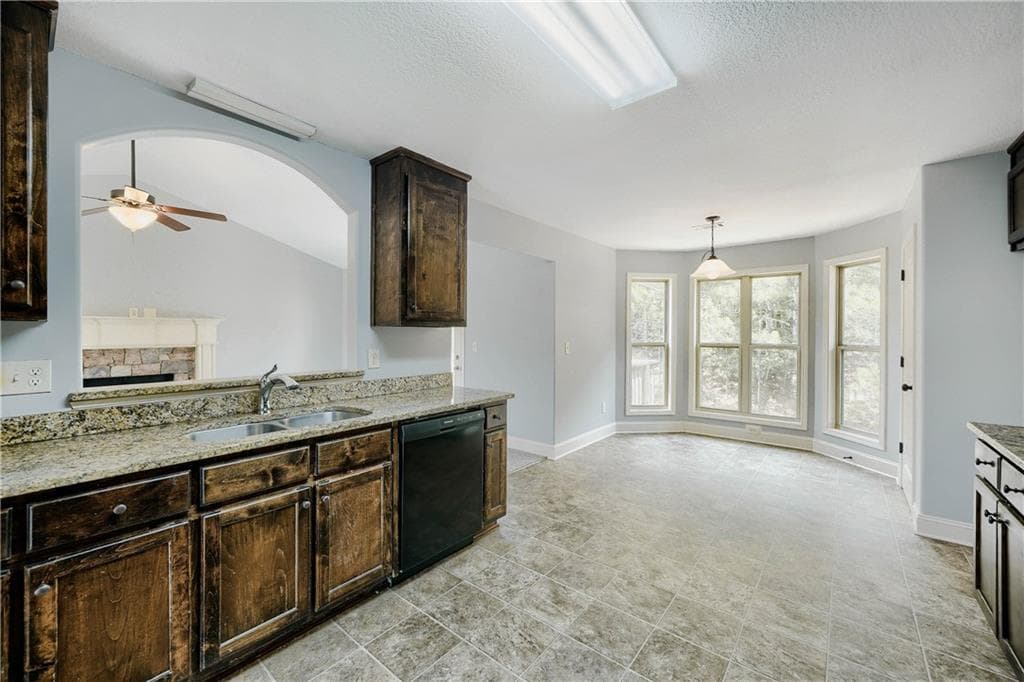 4 bedroom, 3 bathroom, 2,733 sq ft single family residence under contract at 220 Betty Ann Lane, Covington, GA 30016 — photo 9