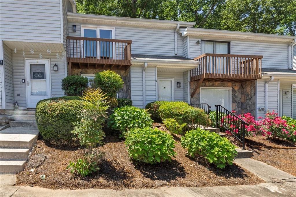 2 bedroom, 3 bathroom, 1,452 sq ft condominium for sale at 9 Fairway Drive, Kennesaw, GA 30144 — photo 7