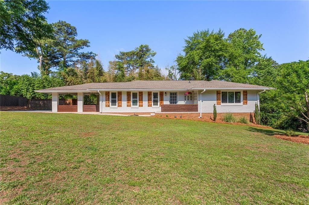 4 bedroom, 3 bathroom, 1,990 sq ft single family residence sold at 1613 Huntington Drive, Marietta, GA 30066
