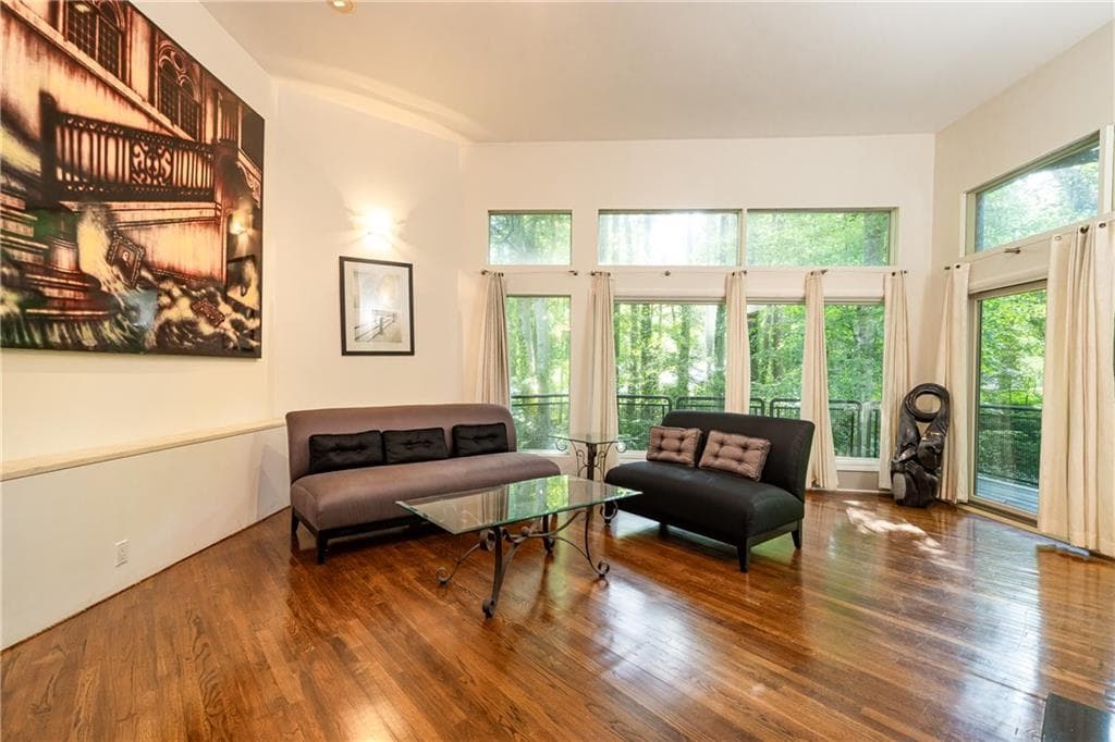4 bedroom, 4 bathroom, 4,900 sq ft single family residence for sale at 770 Kings Way, Atlanta, GA 30327 — photo 9