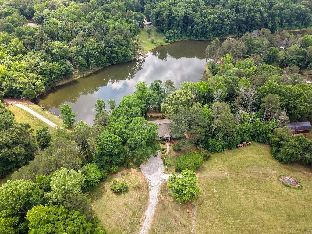 4 bedroom, 5 bathroom, 3,345 sq ft single family residence under contract at 3845 Hwy 82 South, Statham, GA 30666