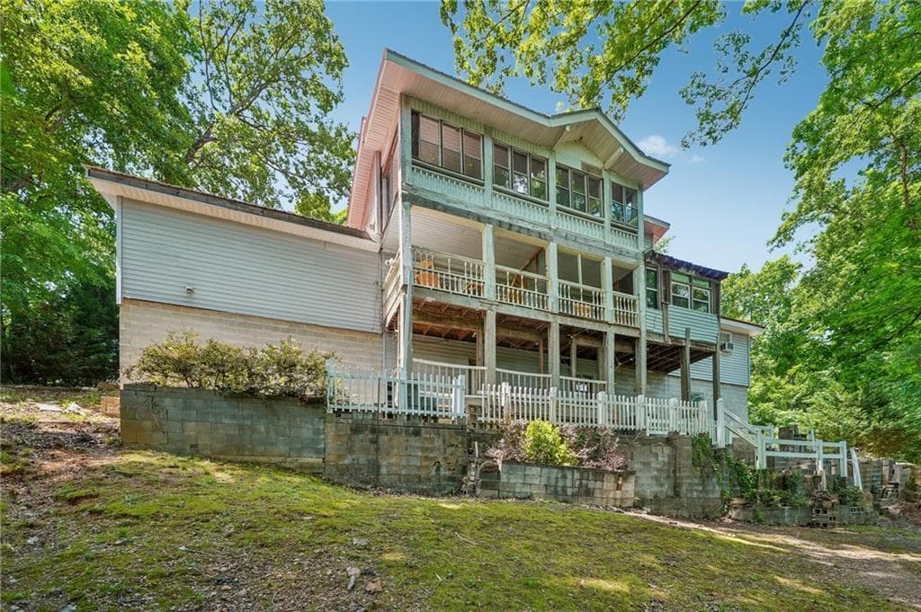 3 bedroom, 4 bathroom, 2,238 sq ft single family residence under contract at 2680 Pass Circle, Gainesville, GA 30506 — photo 8