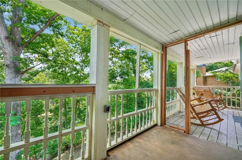 3 bedroom, 4 bathroom, 2,238 sq ft single family residence under contract at 2680 Pass Circle, Gainesville, GA 30506 — photo 10