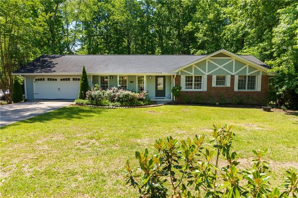 5637 Pinedale Circle, Buford, GA 30518 — most recent listing photo