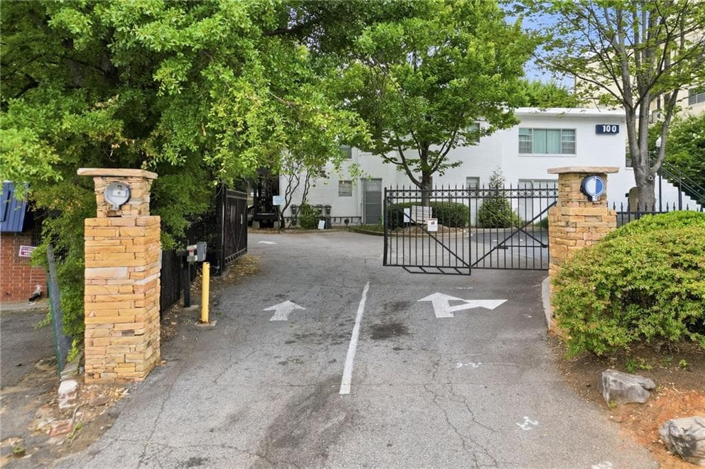 1 bedroom, 1 bathroom, 755 sq ft condominium for sale at 2230 Cheshire Bridge Road 113, Atlanta, GA 30324 — photo 9