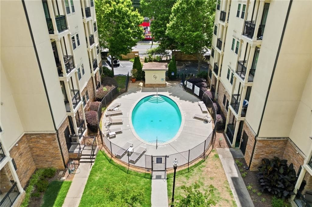 1 bedroom, 1 bathroom, 755 sq ft condominium for sale at 2230 Cheshire Bridge Road 113, Atlanta, GA 30324 — photo 10