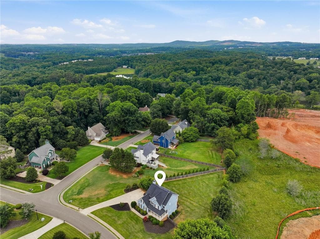 5 bedroom, 4 bathroom, 2,999 sq ft single family residence under contract at 4350 Fairfax Drive, Cumming, GA 30028 — photo 3