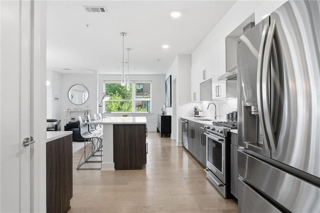 2 bedroom, 2 bathroom, 1,427 sq ft condominium for sale at 775 Juniper Street 207, Atlanta, GA 30308 — photo 5
