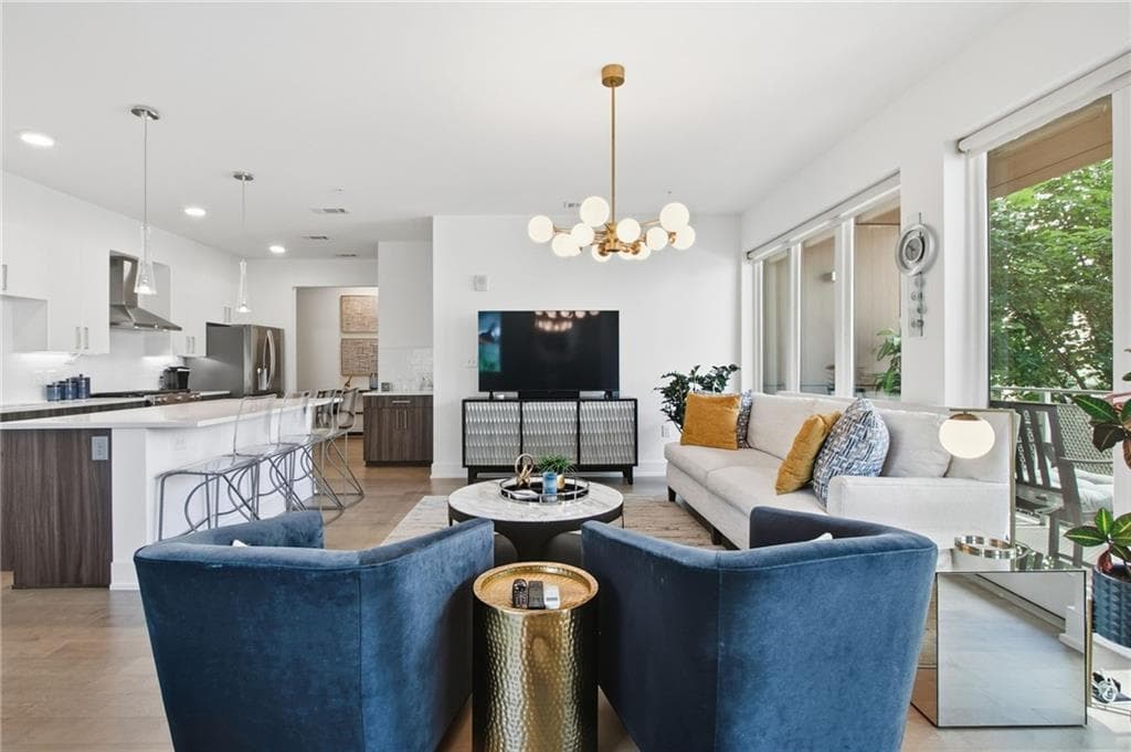 2 bedroom, 2 bathroom, 1,427 sq ft condominium for sale at 775 Juniper Street 207, Atlanta, GA 30308 — photo 6