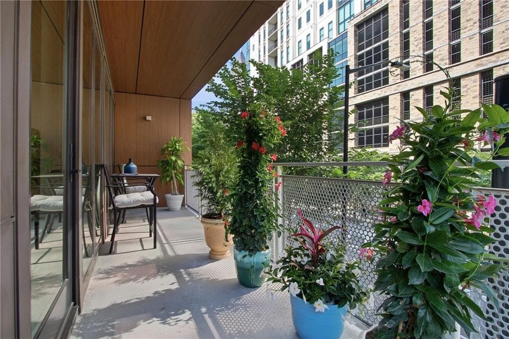 2 bedroom, 2 bathroom, 1,427 sq ft condominium for sale at 775 Juniper Street 207, Atlanta, GA 30308 — photo 9