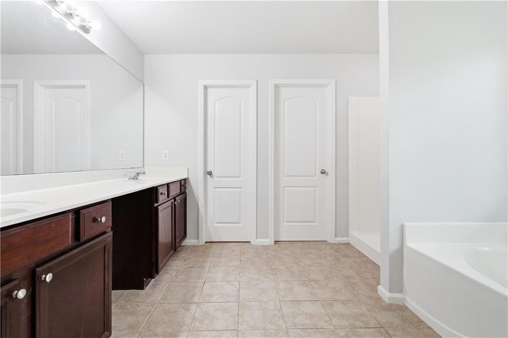 5 bedroom, 3 bathroom, 3,294 sq ft single family residence under contract at 3105 Anneewakee Falls Parkway, Douglasville, GA 30135 — photo 7