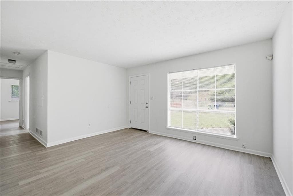 3 bedroom, 1 bathroom single family residence for rent at 1947 Grange Drive, Atlanta, GA 30315 for $1,650 a month — photo 4