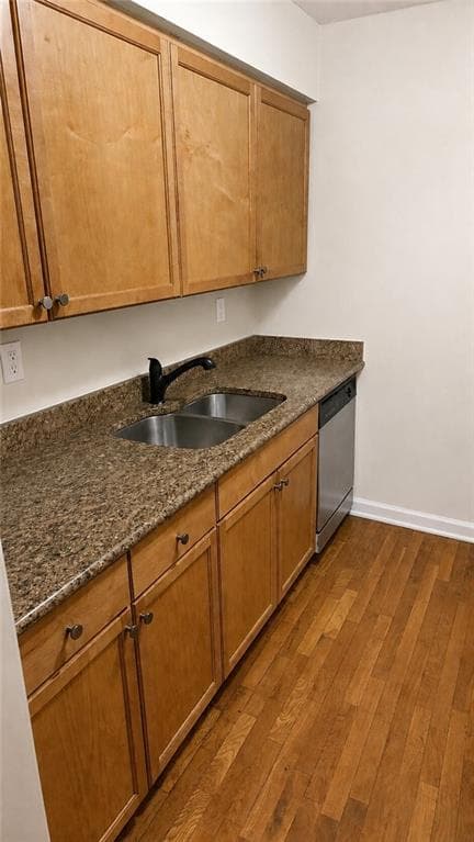 2 bedroom, 2 bathroom, 1,073 sq ft condominium for sale at 1150 Collier Road H07, Atlanta, GA 30318 — photo 8