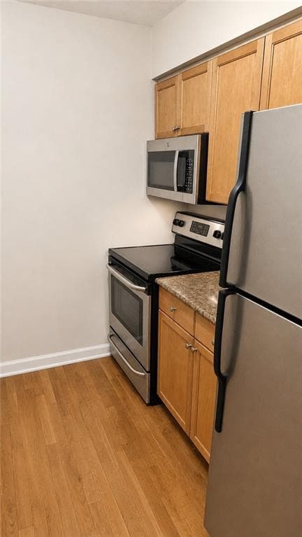 2 bedroom, 2 bathroom, 1,073 sq ft condominium for sale at 1150 Collier Road H07, Atlanta, GA 30318 — photo 9