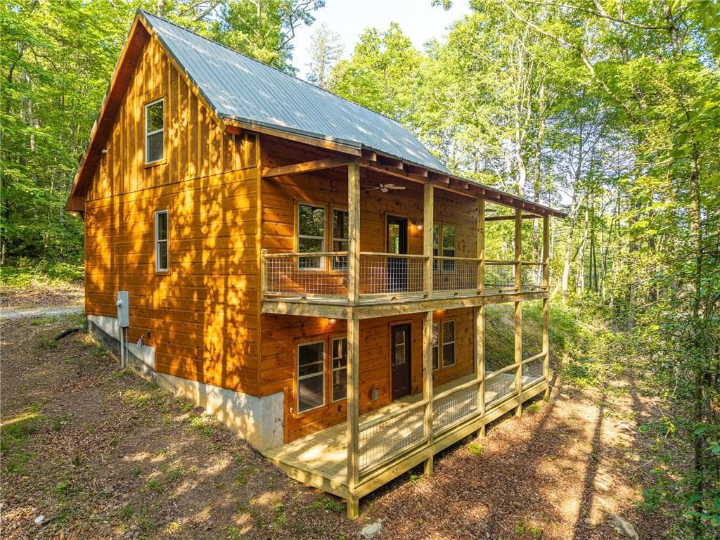 2 bedroom, 3 bathroom, 1,958 sq ft single family residence for sale at 5860 Old Bucktown Road, Ellijay, GA 30536 — photo 10