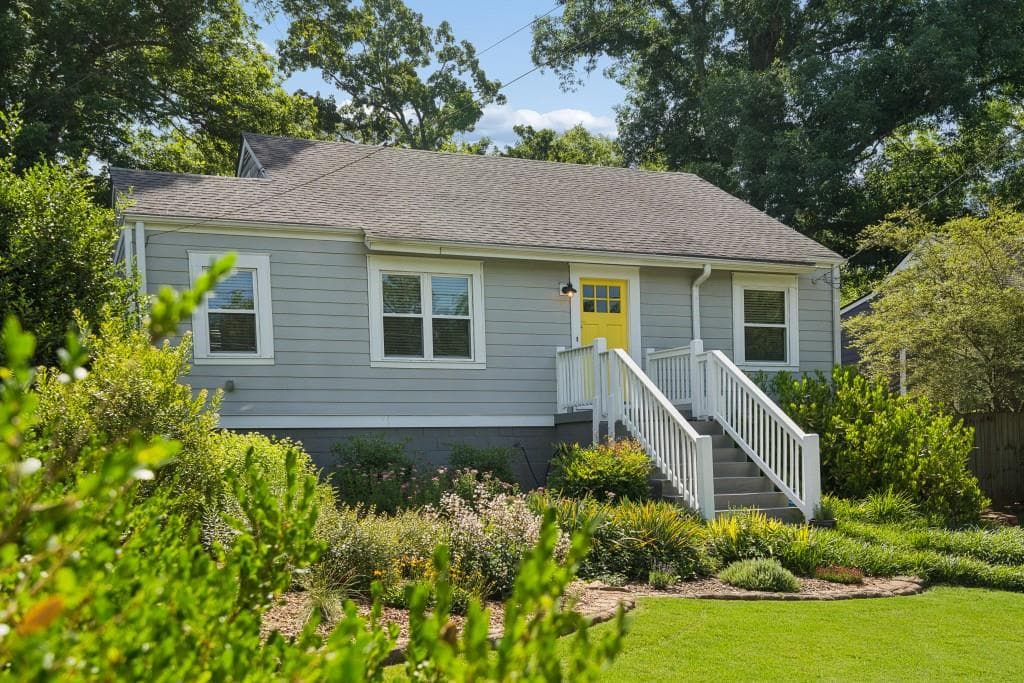 2 bedroom, 1 bathroom, 1,034 sq ft single family residence sold at 728 Blake Avenue, Atlanta, GA 30316