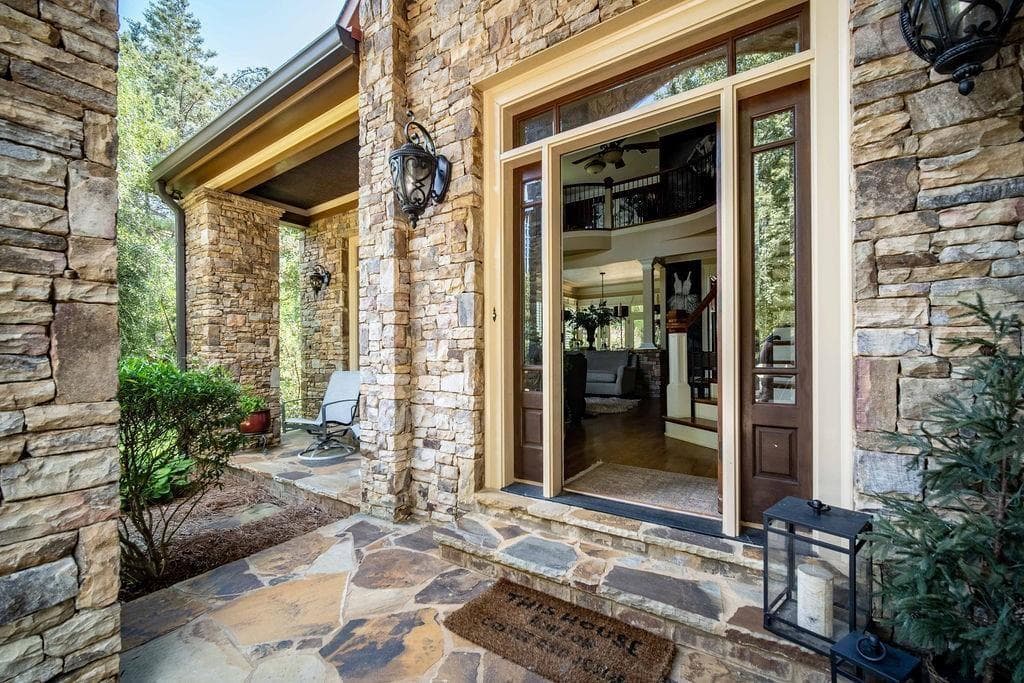 4 bedroom, 4 bathroom, 4,973 sq ft single family residence under contract at 7907 Belton Bridge Road, Lula, GA 30554 — photo 5