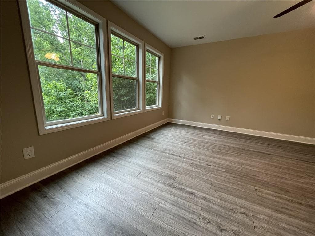 3 bedroom, 3 bathroom, 1,380 sq ft single family residence for sale at 5350 Tomahawk Terrace, Gainesville, GA 30506 — photo 6