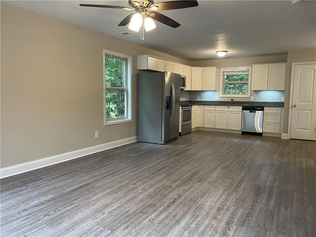 3 bedroom, 3 bathroom, 1,380 sq ft single family residence for sale at 5350 Tomahawk Terrace, Gainesville, GA 30506 — photo 7