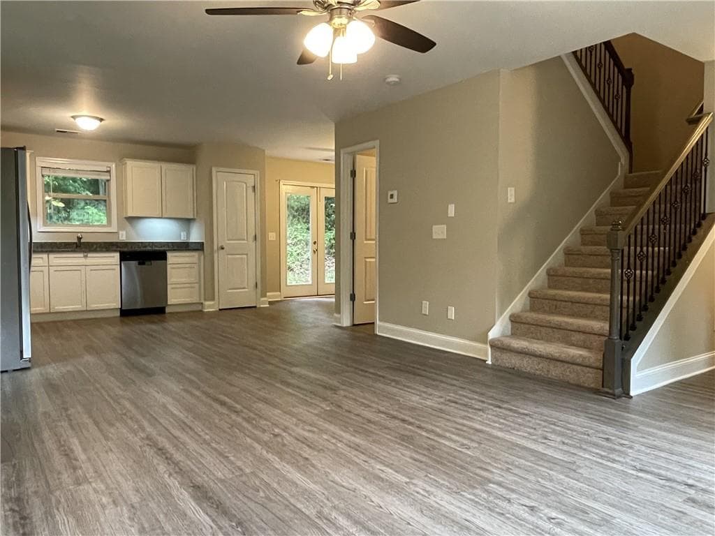 3 bedroom, 3 bathroom, 1,380 sq ft single family residence for sale at 5350 Tomahawk Terrace, Gainesville, GA 30506 — photo 8