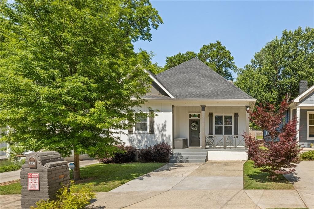 4 bedroom, 3 bathroom, 2,028 sq ft single family residence sold at 189 Racine Street, Atlanta, GA 30314