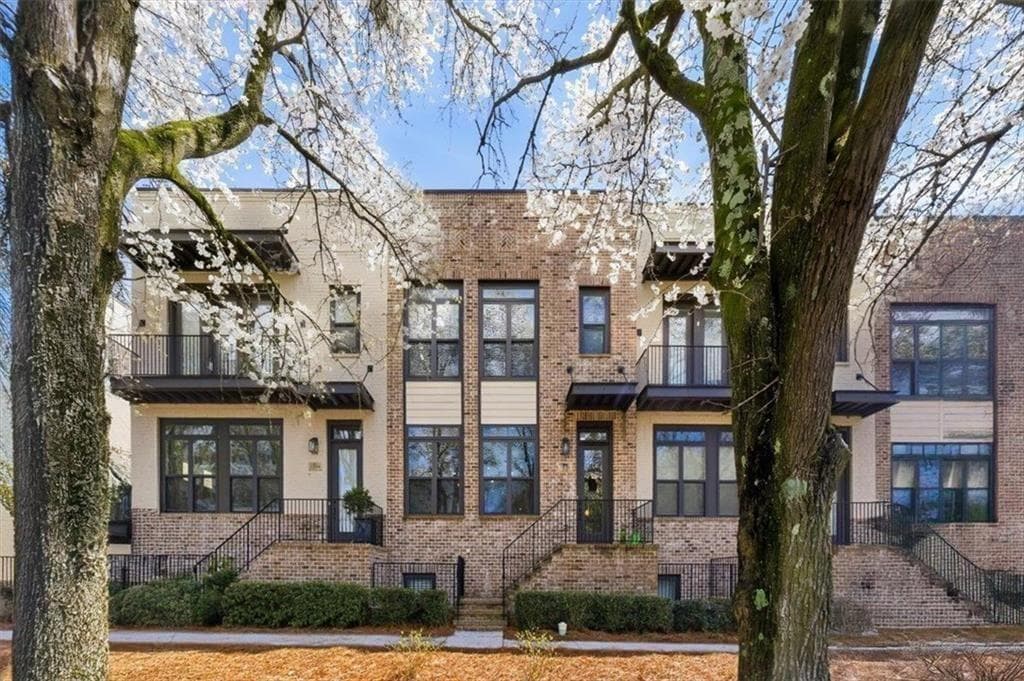 3 bedroom, 4 bathroom, 3,216 sq ft townhouse sold at 1598 Aldworth Place, Atlanta, GA 30339