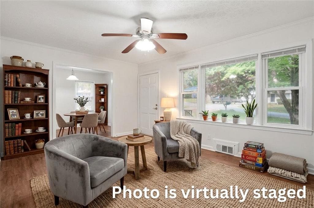 2 bedroom, 1 bathroom, 1,027 sq ft single family residence for sale at 243 S Myrtle Street, Winder, GA 30680 — photo 6