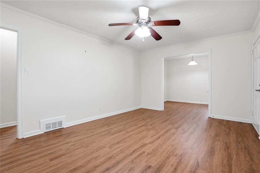 2 bedroom, 1 bathroom, 1,027 sq ft single family residence for sale at 243 S Myrtle Street, Winder, GA 30680 — photo 7