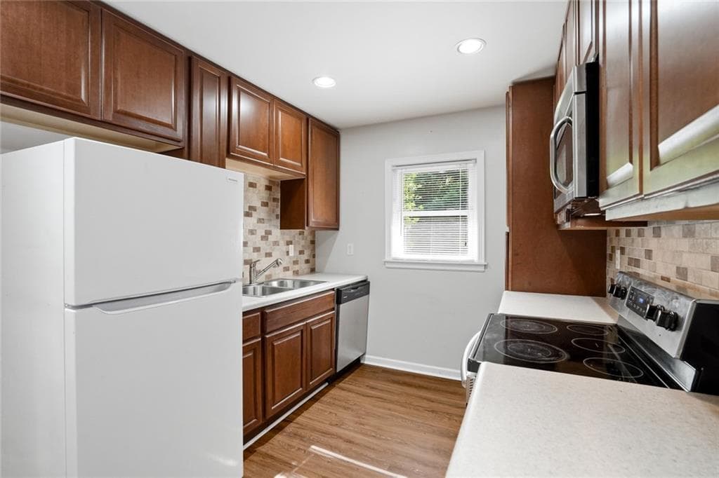 2 bedroom, 1 bathroom, 1,027 sq ft single family residence for sale at 243 S Myrtle Street, Winder, GA 30680 — photo 10
